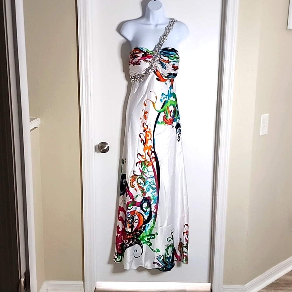 Sonia J long, silky formal dress, size 4
